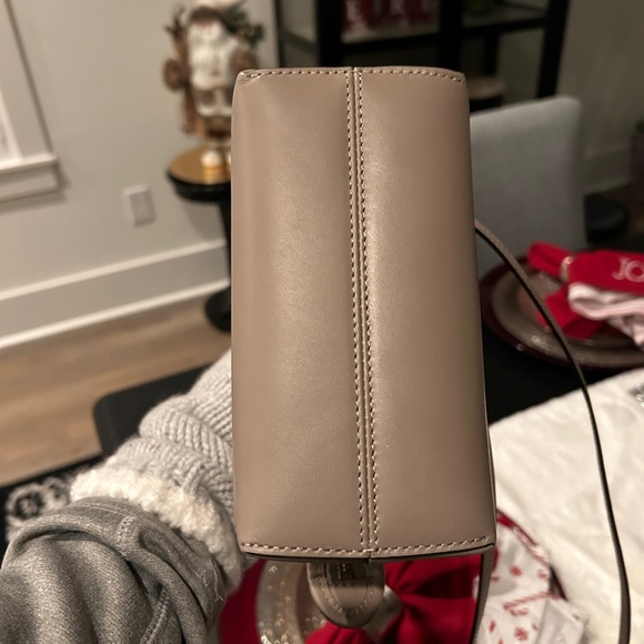 By The Way Mini
Small Boston bag in dove gray leather - Picture 3 of 4